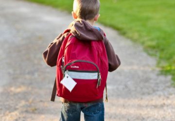 Spolehlivé školní batohy poznáte podle certifikací od lékařů a odborníků